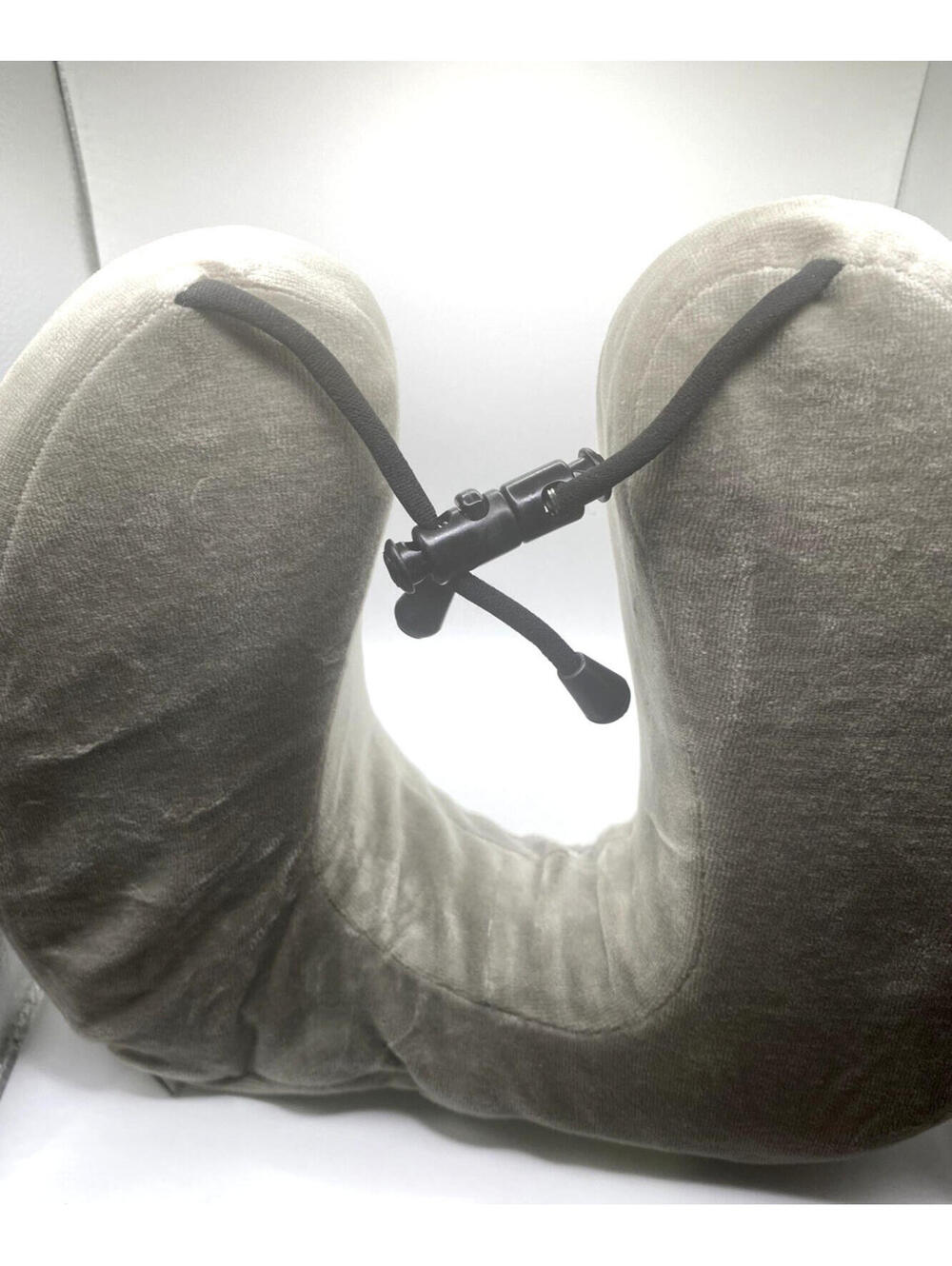 Cabeau Evolution Pillows 2 - Picture 3 of 4